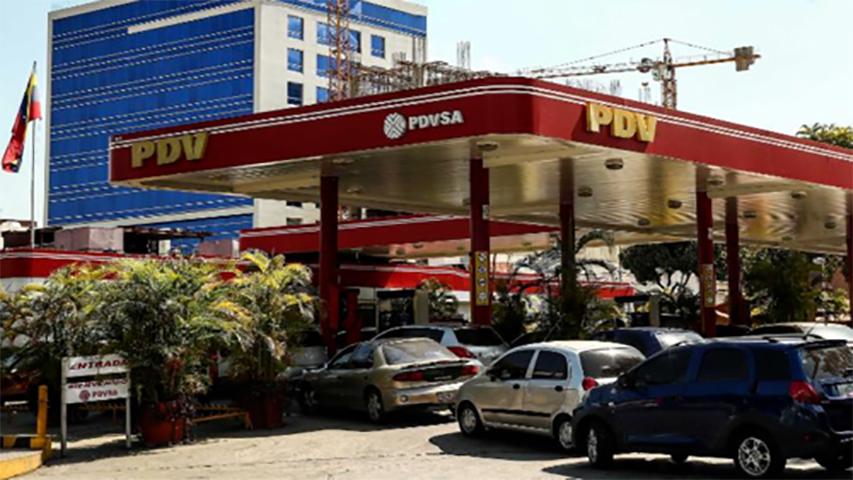 Thị trường dầu mỏ toàn cầu chao đảo sau lệnh trừng phạt Venezuela