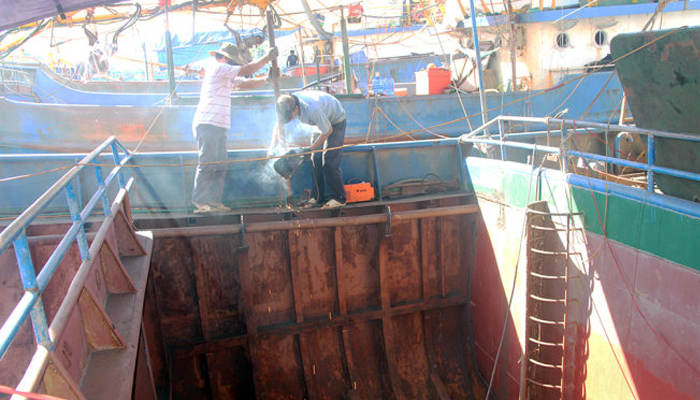 sơn tàu biển 